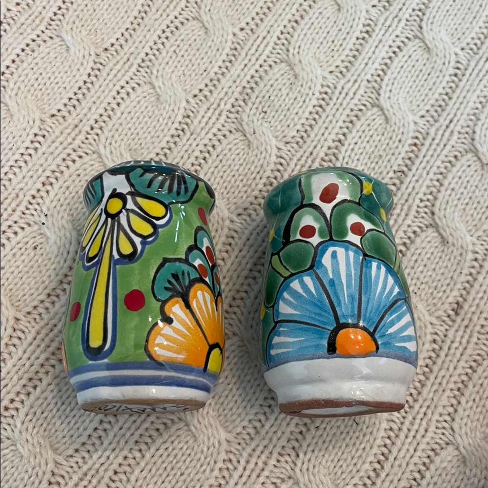 Talavera pottery salt pepper shakers colorful ceramic Mexico handcrafted blues - Picture 2 of 11